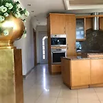 Holiday home Viktoria House Balatonszarszo